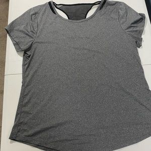 - - Adrienne vittadini sport short sleeve size M gray workout shirt w/ bla…